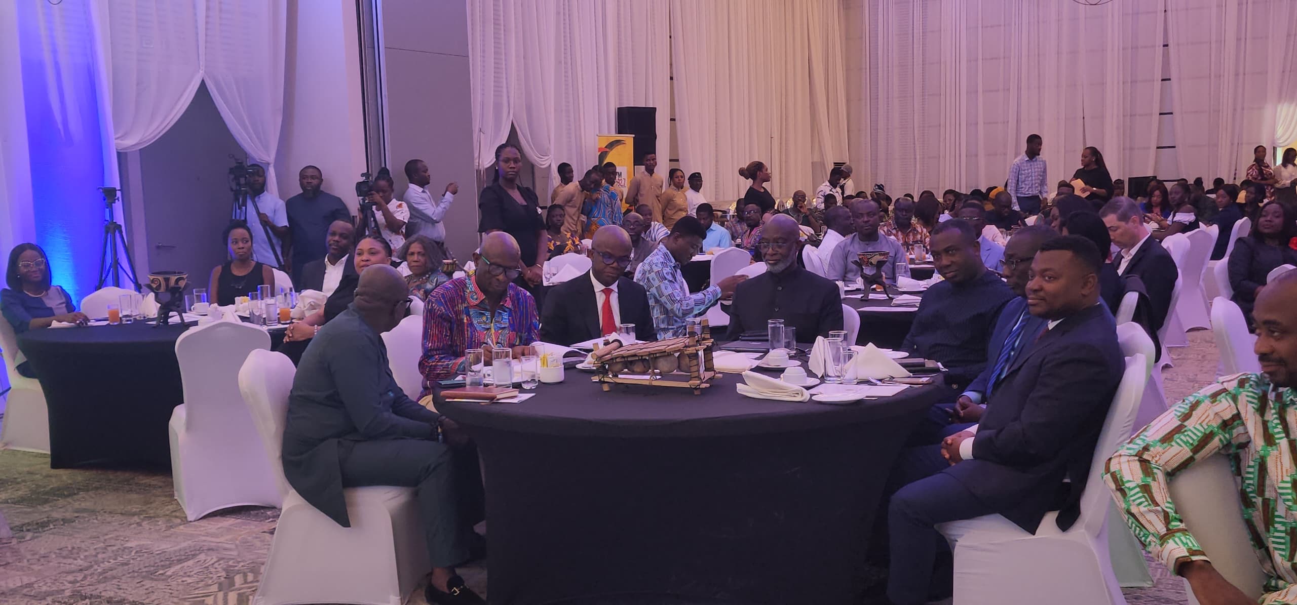 GIPC Hosts Breakfast Meeting to Tackle Challenges in Tourism Sector